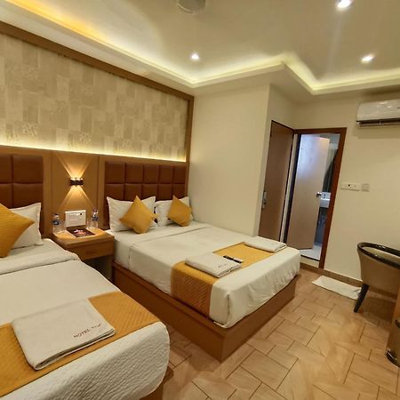 Hotel Riva International Goregaon- Near Nesco Mumbai Exterior photo