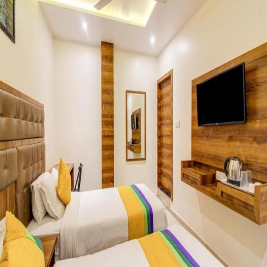 Hotel Riva International Goregaon- Near Nesco Mumbai Exterior photo