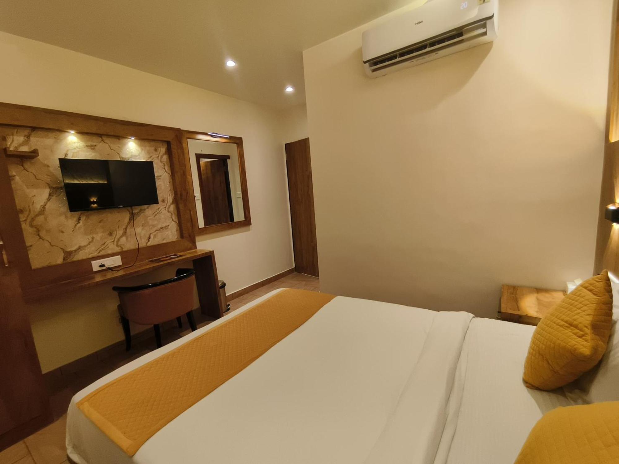 Hotel Riva International Goregaon- Near Nesco Mumbai Exterior photo